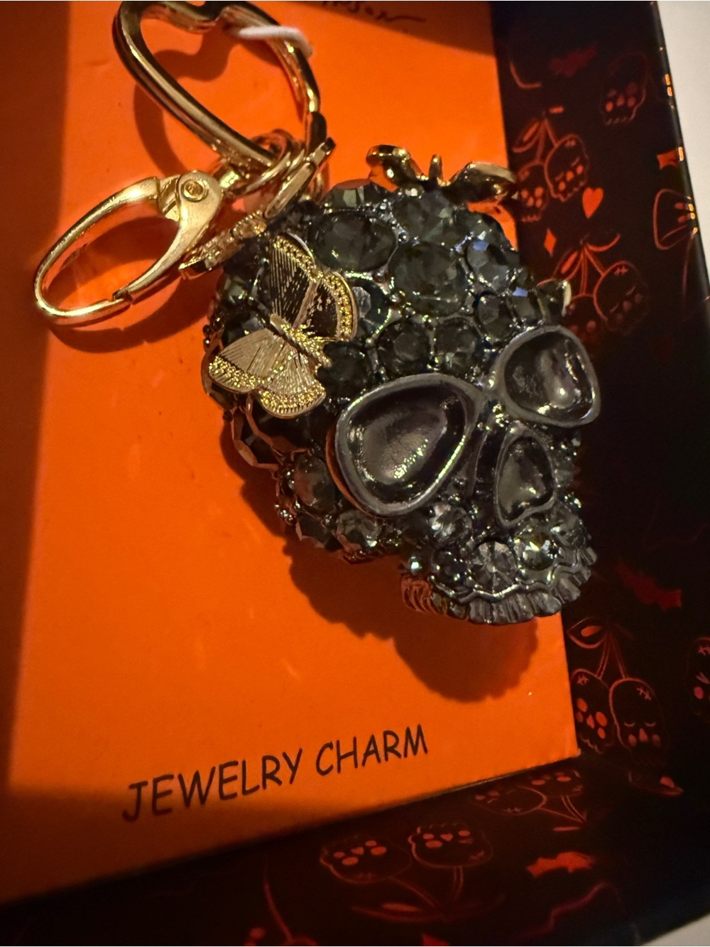NWT Betsey Johnson Crystal Skull Bag Charm with Butterfly & Bow Accents, Hallowe - Picture 4 of 9